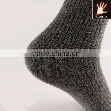 New fashion design 100% woollen socks for young girl cheap toe socks woollen custom socks