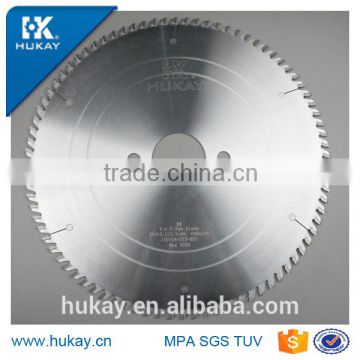 High performance saw blade for panel sizing machine