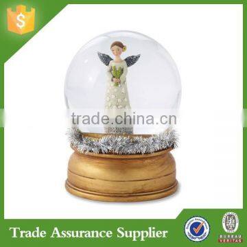 China Hot Peaceful Resin Souvenir Resin Snowglobe photo-3