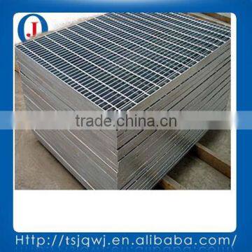 Hot dip galvanized serrated steel grating plate