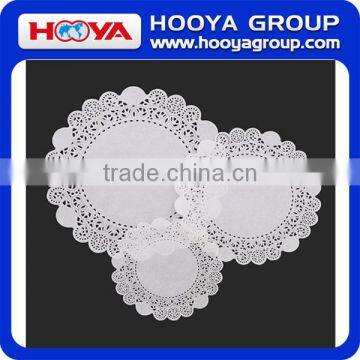 24PCS Dia. 32cm White Round Disposable Lace Paper Doilies Cake Placemats Crafting Coaster of Tableware Decoration