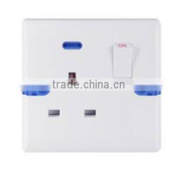 HE8913SL 1gang 13A switch and socket with neon