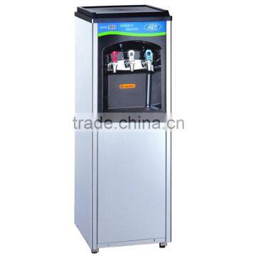 POU water dispenser with filter