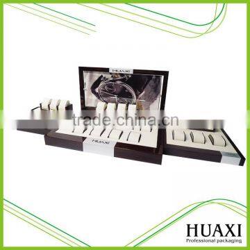 Huaxin MDF matte lacquer Pu wrist watch pillows display stand