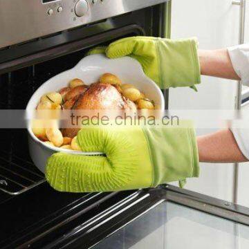 Light green color silicone gloves oven gloves