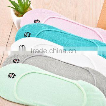 Socks wholesale bamboo shallow mouth pure color embroidered cat socks women young girls tube socks