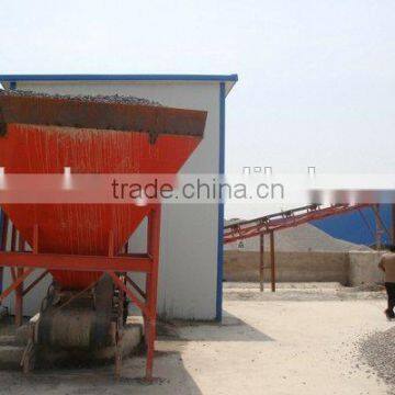 Electric hopper with rubber belt conveyor