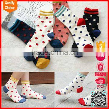 Wholesale China custom thick knitted cute wave point sock