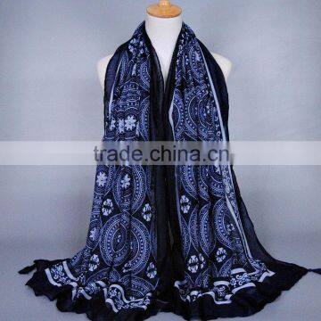 Wholesale Black Flower Printing Muslim Women Head Scarf with Tassels