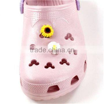 Sunflower shape shoe buckle