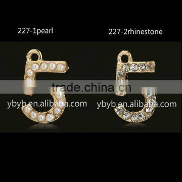 Number 5 Shape Diamond Embellishment Pendant for Bag Accessory photo-3