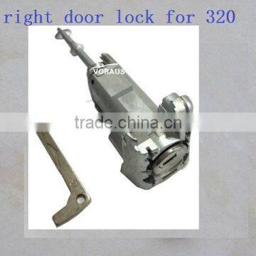 Mer right door lock for 320 ,car door lock