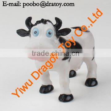 High quality hot sale small plastic cow toy