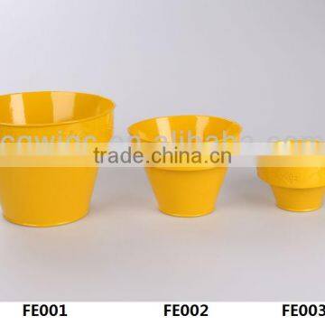 Popular cheap metal yellow flower pots set