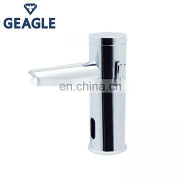 2018 Touch Free Automatic Sensor Sink With Temperature Control Automatic Handle Chrome Faucet