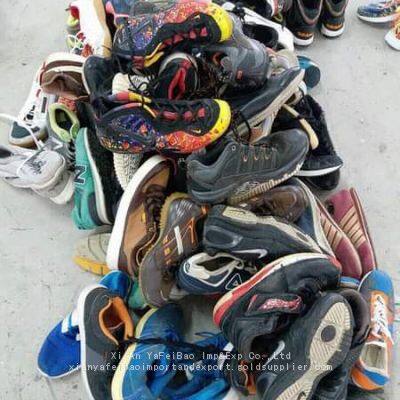Chaussures Occasion en Gros Sepatu Bekas Zapatos de Segunda Mano Used Shoe Basketball Second Hand Shoes Stock Branded Sneakers
