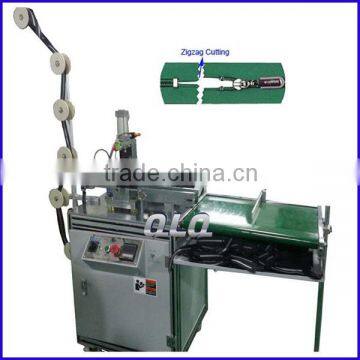 Nylon zipper coil zipper automatic closed-end zigzag cutting machine