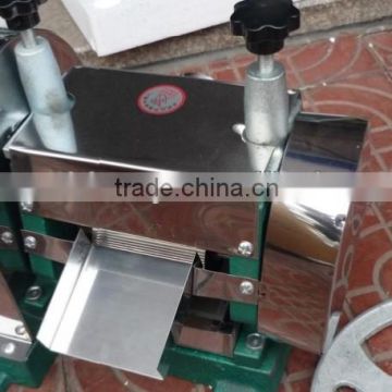 Manual sugar cane juicer machine