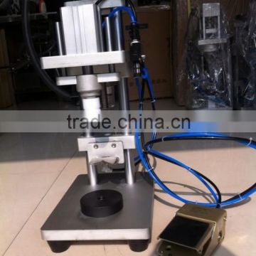 Semi-automatic perfume bottle crimper, pneumatic capping machine