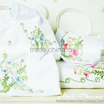 Bath Towel Set Comfortable With Embroidery