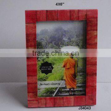 thin border cattle Bone mosaic photo frame with in red colour