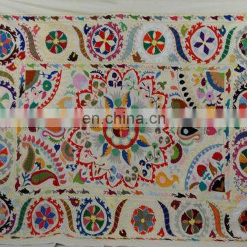 Hot Selling Gold Supplier Suzani Embroidery 100% Cotton Uzbek Designer Wall Hanging