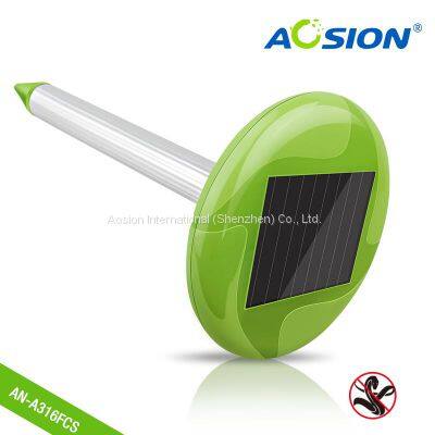 Manufacturer Garden Light Frequency Conversion Solar Snake Repellent