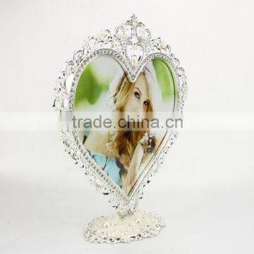 Direct Factory Heart Shaped Handmade Metal Photo Frame photo-2
