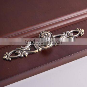 Hot sale Oriental classical vintage fancy copper zamak zinc alloy furniture kitchen cabinet pull handles