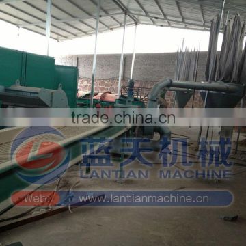 Lantian Machanical Plant supplied sawdust crusher with conveyor