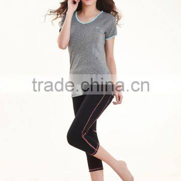 Ladies heather grey T-shirt/compression v-neckT-shirt