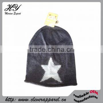 China Manufacturer Custom Knitted Pom Beanie Hats photo-5