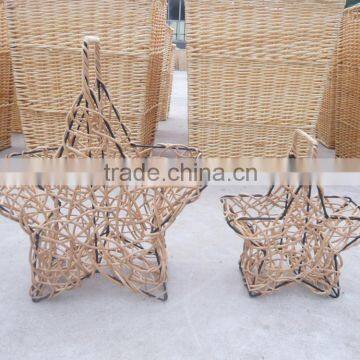 Set of 2 star shape baskets (iron stand & steam willow) for gift                        
                                                Quality Choice