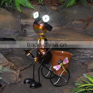 Mini Iron garden Ant with Solar LED Lighting