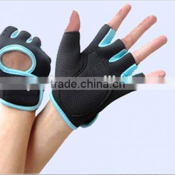 Neoprene material sports weight lifting half finger custom gym gloves                        
                                                Quality Choice