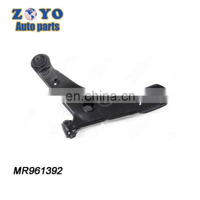 MR961392 K620546 Suspension System Right Lower Control Arm for Mitsubishi Outlander 2006