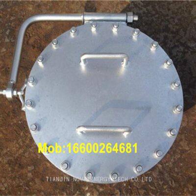 Welding vertical flange manhole cover