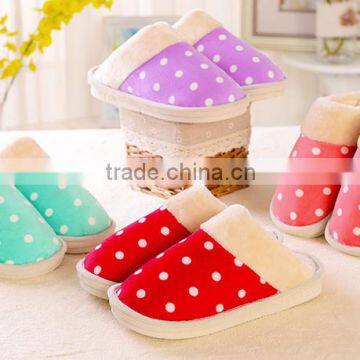 Hot Selling Wholesale Soft Indoor Slippers Couples Household Dots Cotton Slippers photo-4