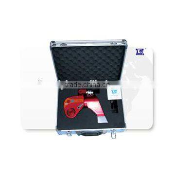 THE SQUARE DRIVE HYDRAULIC TORQUE WRENCH photo-3