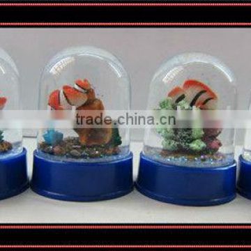 Plastic sea world goldfish snow globes