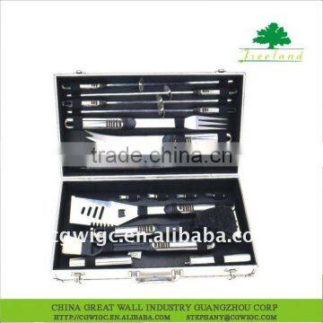 18 Pcs BBQ tools with aluminium case