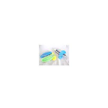 toothpaste squeezer