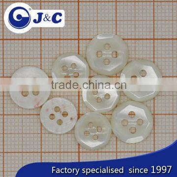 Polygon White Color Trocas Shell Button photo-3