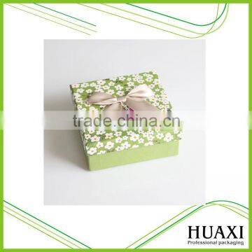 Green Small Flower Top and Bottom Paper Gift Boxes