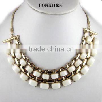 2015 exaggerated chunky gold tone latest model fashion necklace