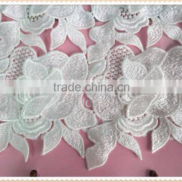 Fashion White French 3D Flower Lace Fabric, Free Sample 3D Lace, French Embroidery Bridal Lace Fabric for Wedding Dress photo-2