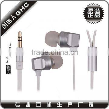 Factory sale GHC brand earphone with a microphone for phone call