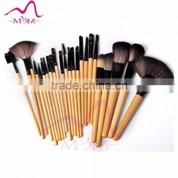 Wood Handle Material Face Use makeup brush