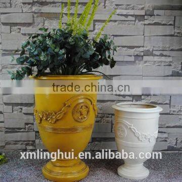 2015 New Concept Fiberglass Gold or White Garden Planter for Sale photo-2