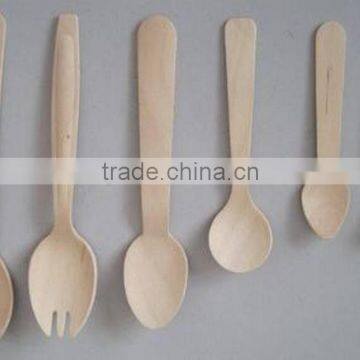 different desgn and size disposable type wood spoons